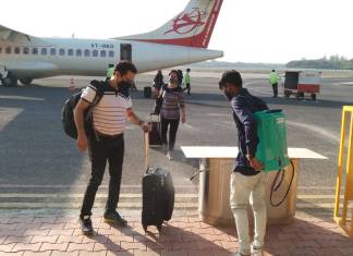 Indian Australians at Airport, PictureSource: Twitter @RameshDutta